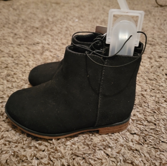 Cat & Jack toddler girl boot - Picture 2 of 3